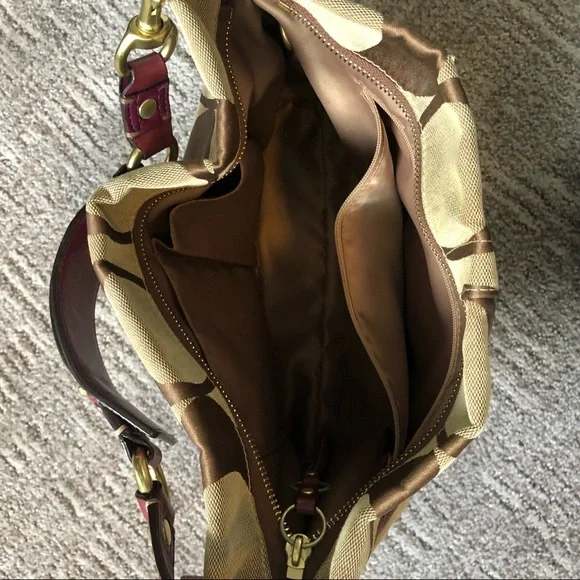 Coach handbag (small/medium) - Picture 4 of 6